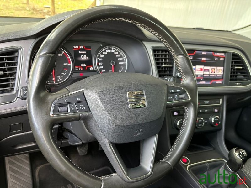 2018' SEAT Leon St photo #6