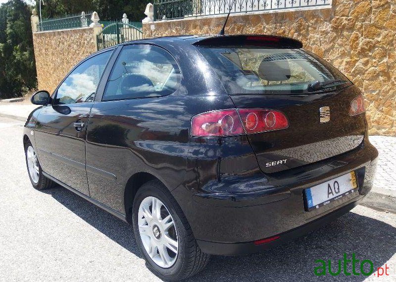 2005' SEAT Ibiza photo #1