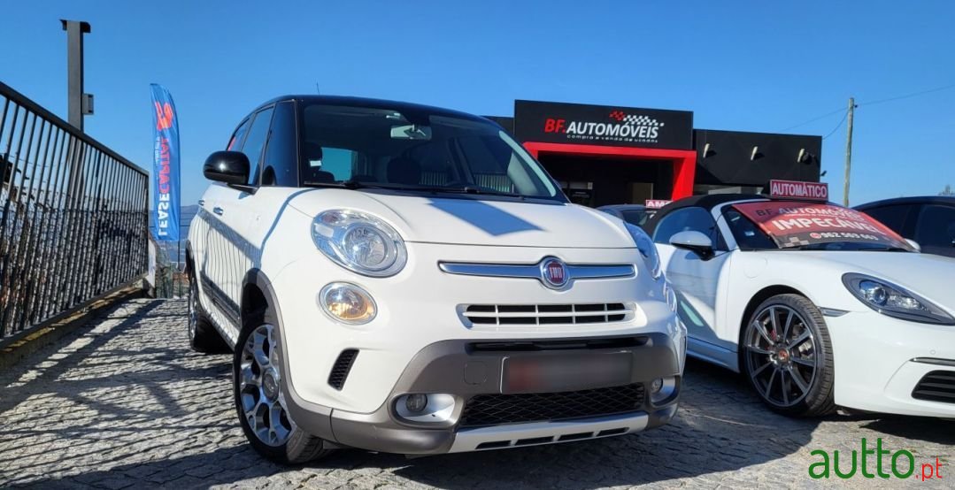 2013' Fiat 500L photo #1