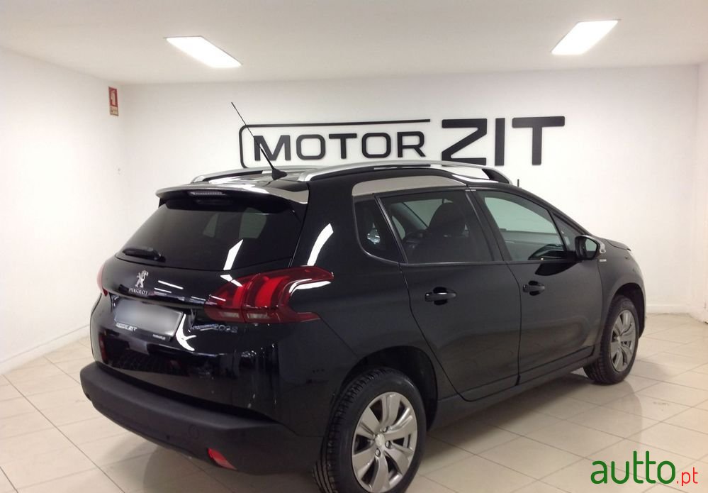 2017' Peugeot 2008 photo #6