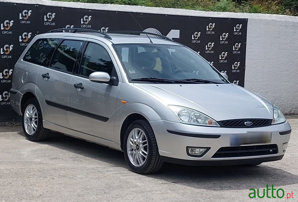 2003' Ford Focus Sw photo #2