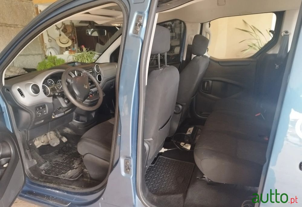 2020' Peugeot E-Partner photo #6