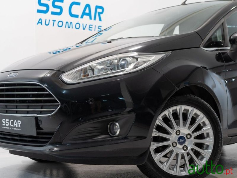 2014' Ford Fiesta photo #3