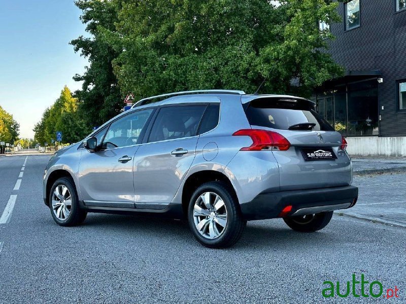 2015' Peugeot 2008 photo #4