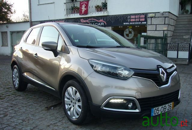 2013' Renault Captur Sport photo #1