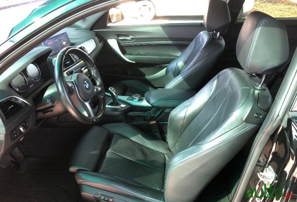 2017' BMW 225 photo #4