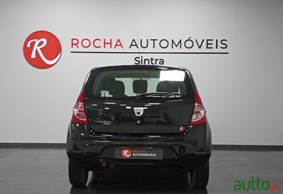 2010' Dacia Sandero photo #4