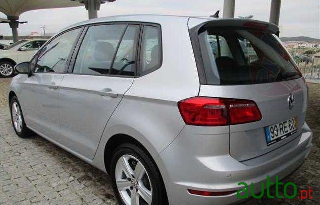 2015' Volkswagen Golf Sportsvan photo #2