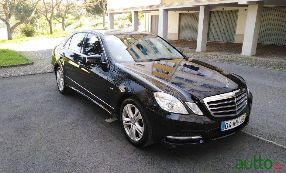 2012' Mercedes-Benz E-220 photo #4