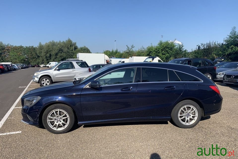 2016' Mercedes-Benz Cla-180 photo #3