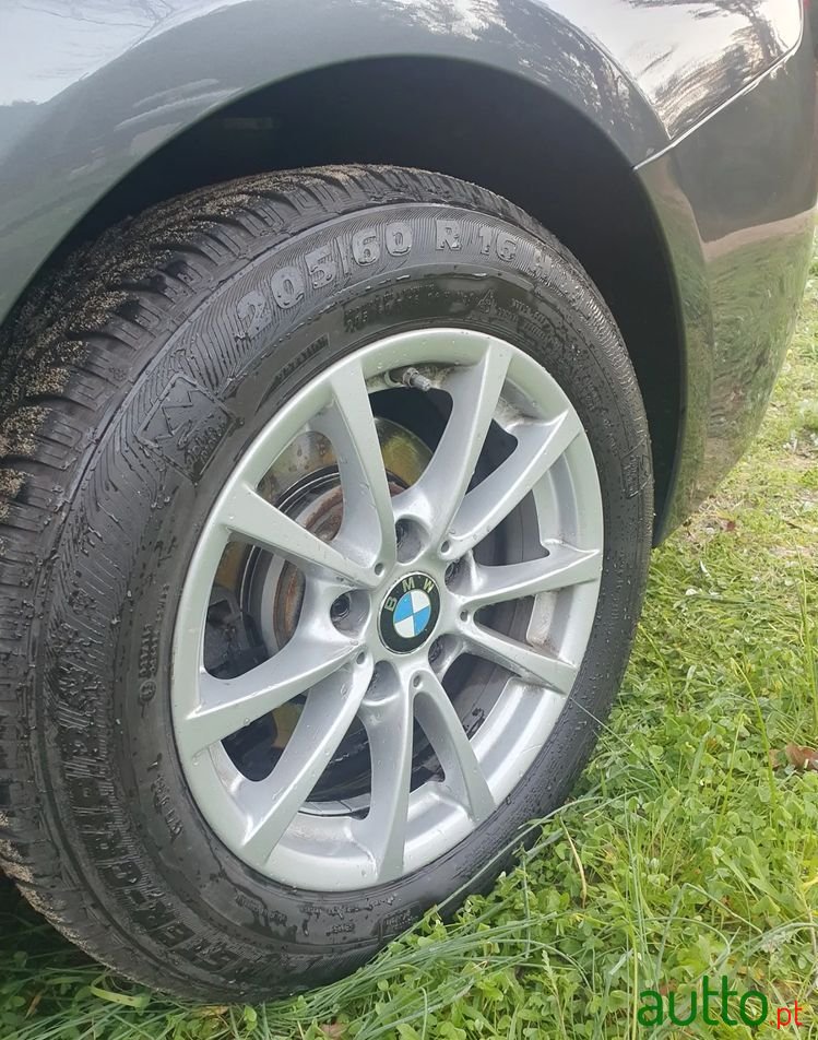 2018' BMW 318 Gran Turismo photo #6