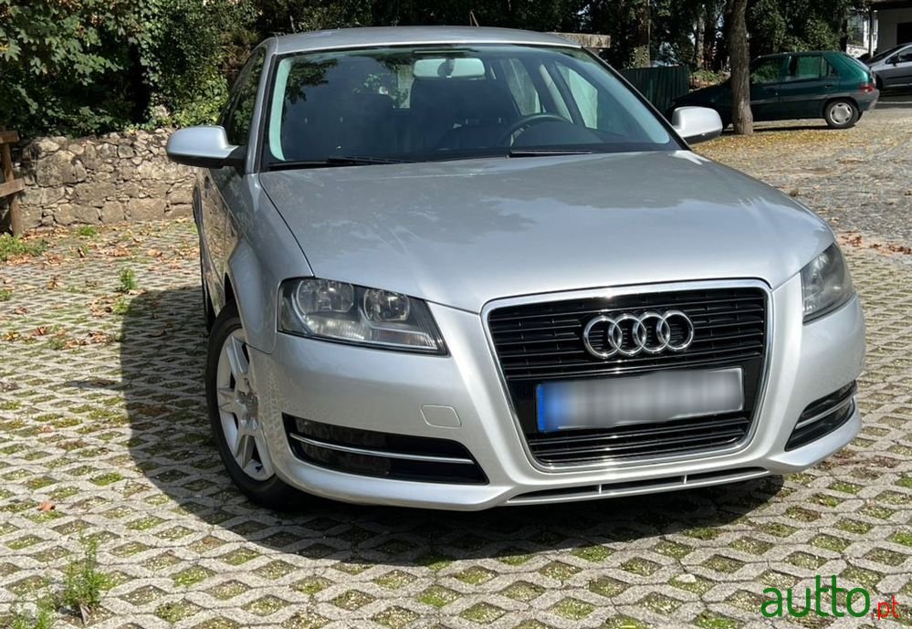 2011' Audi A3 Sportback photo #1