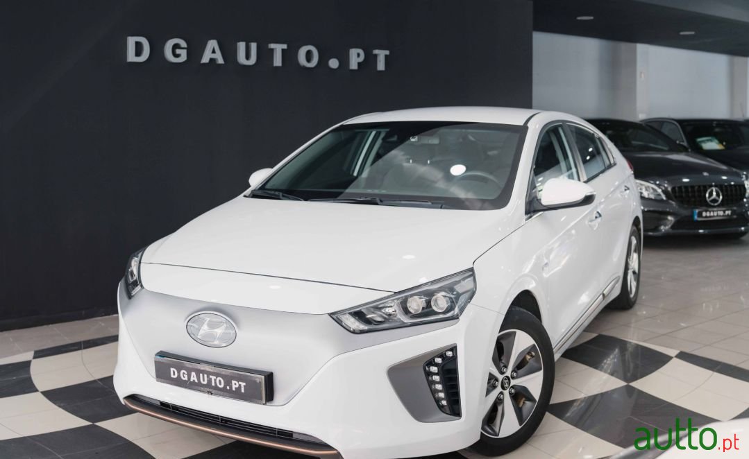 2018' Hyundai Ioniq photo #1
