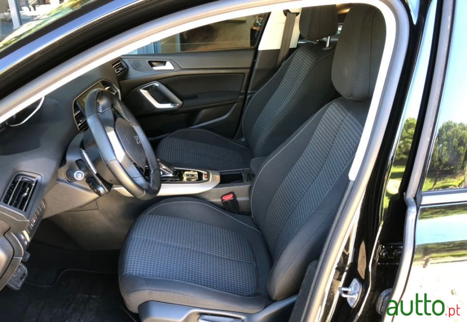 2020' Peugeot 308 Sw photo #3