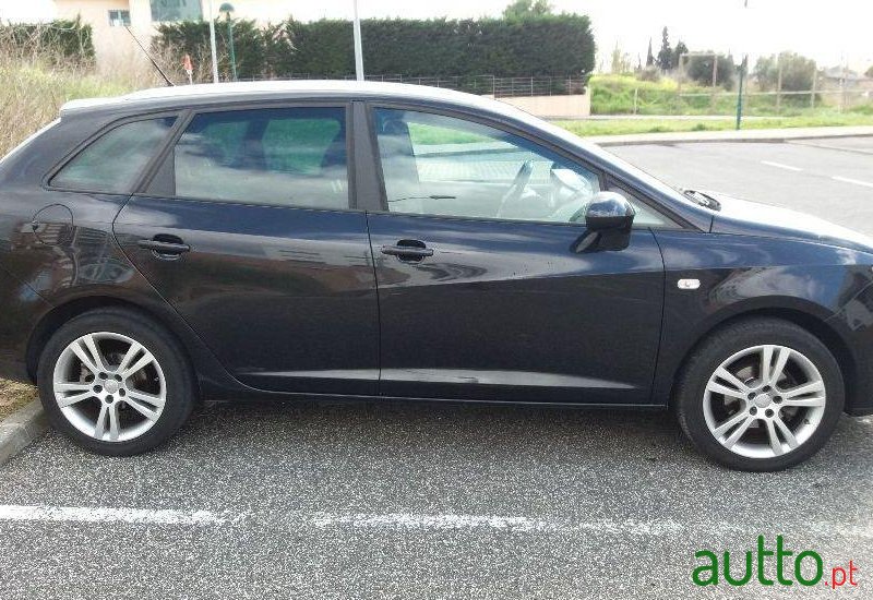 2011' SEAT Ibiza photo #1