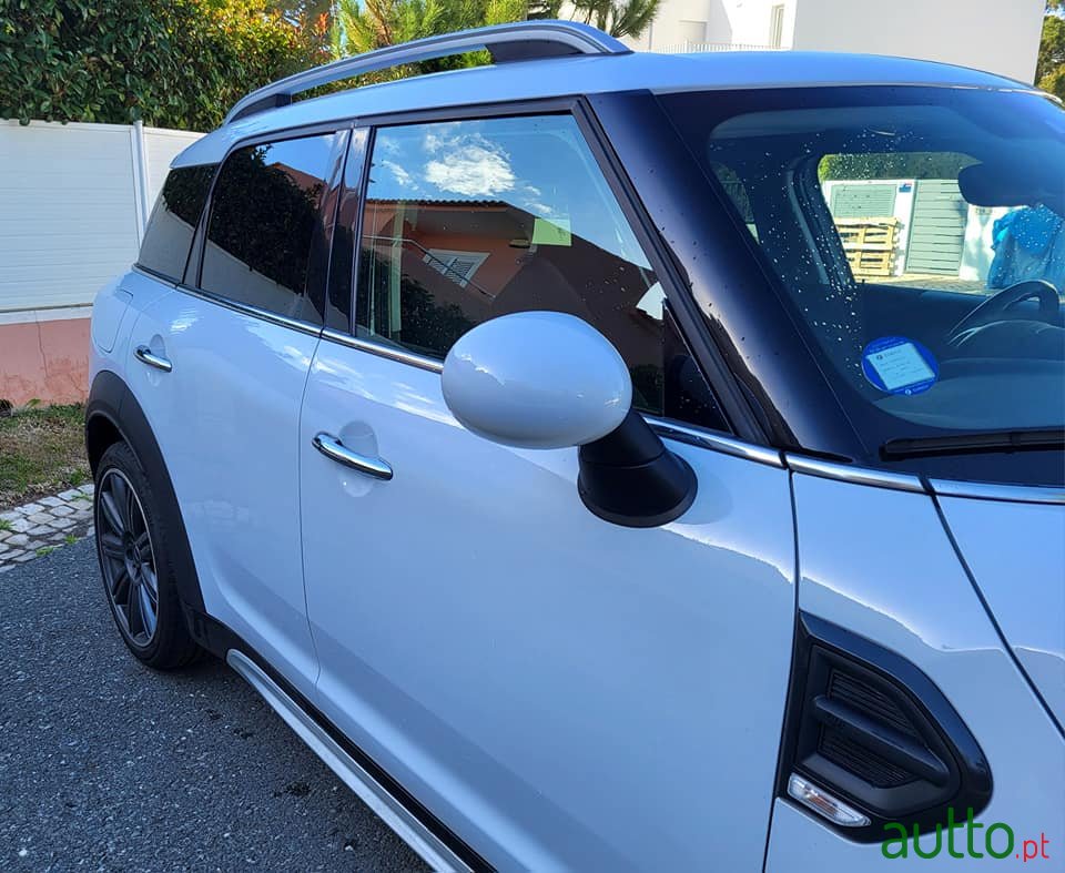 2017' MINI Countryman photo #2