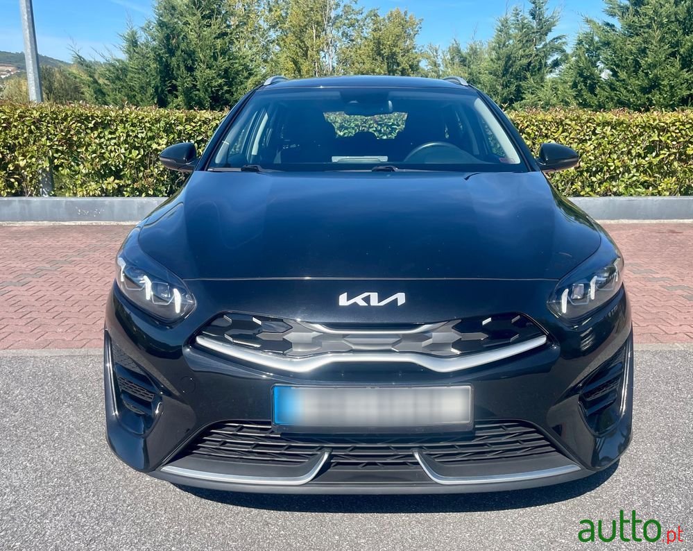 2022' Kia Ceed Sw photo #2