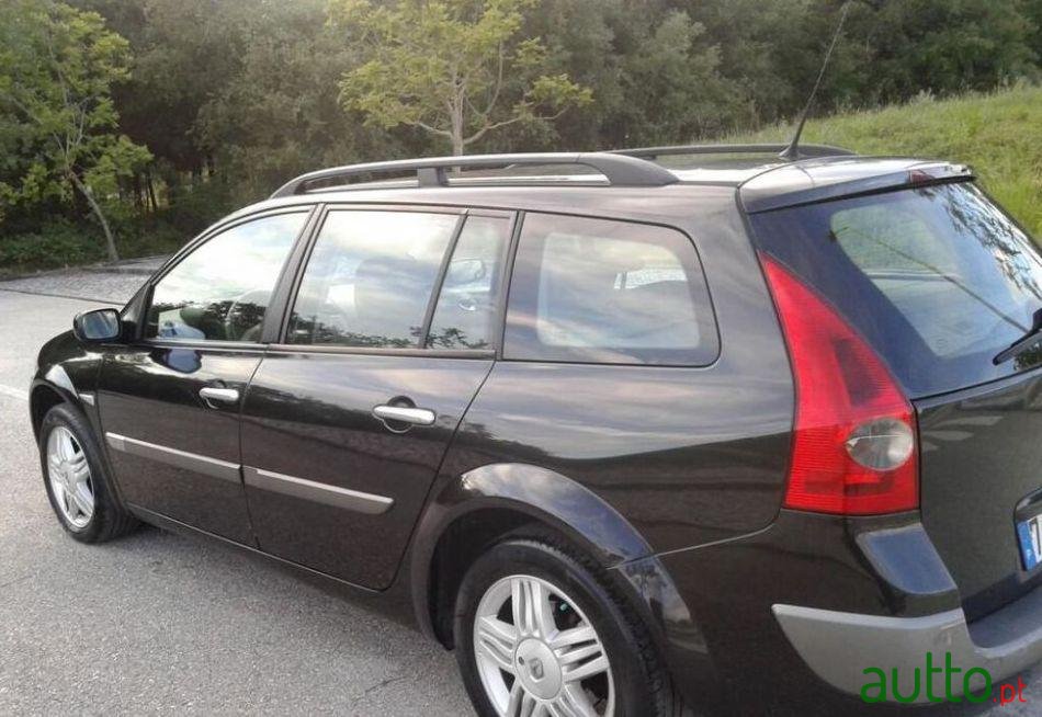 2005' Renault Megane Break photo #2