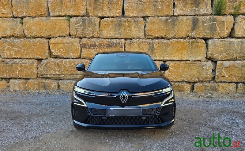 2022' Renault Megane E-Tech photo #5