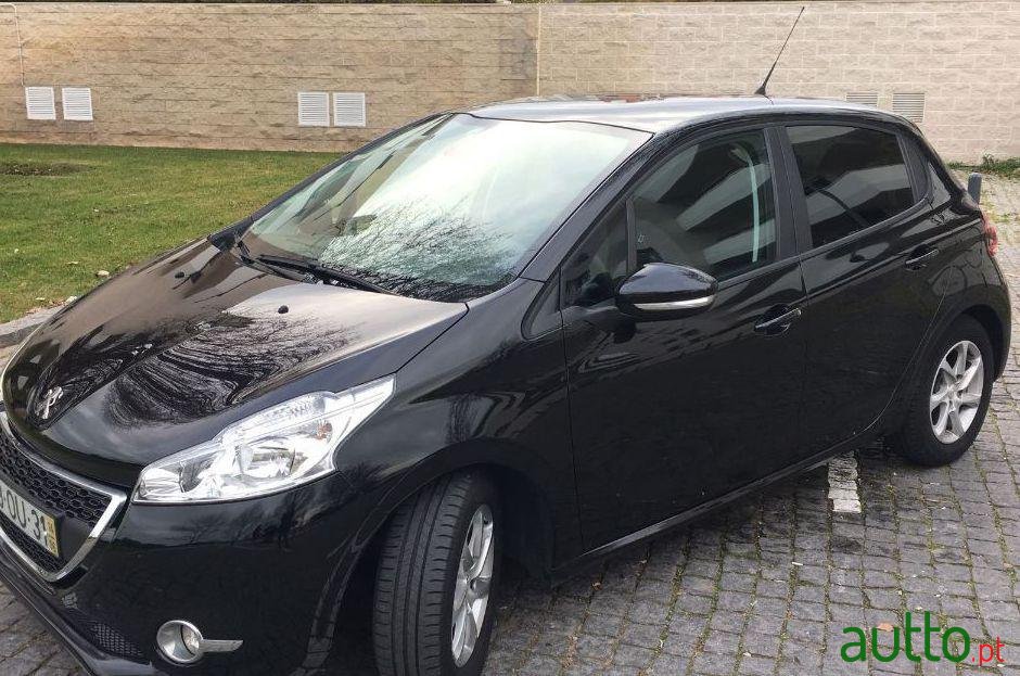 2014' Peugeot 208 photo #1