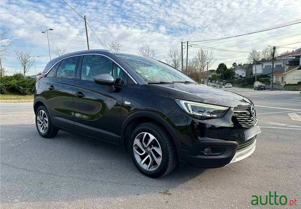 2017' Opel Crossland X photo #2