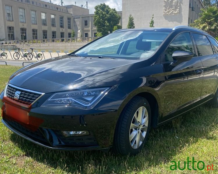 2019' SEAT Leon St photo #4