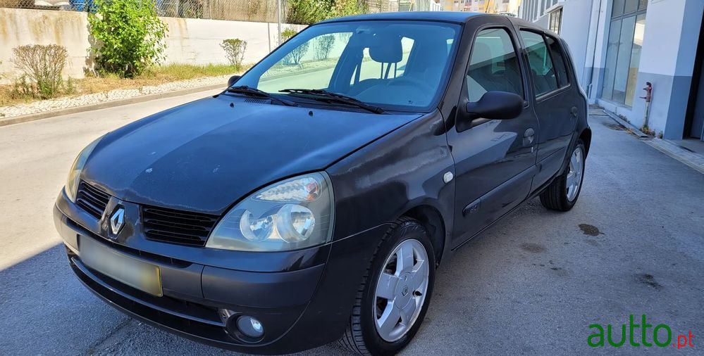 2004' Renault Clio photo #3