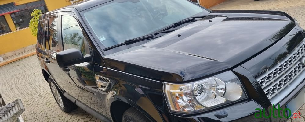 2010' Land Rover Freelander photo #2