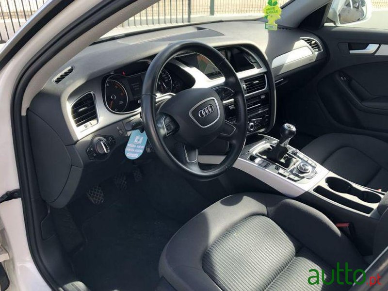 2015' Audi A4 Avant photo #1