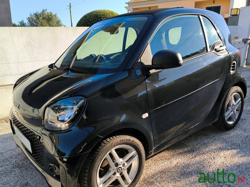 2021' Smart Fortwo Coupé photo #1