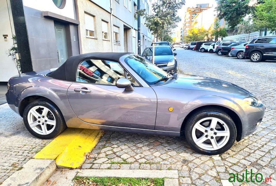 2006' Mazda MX-5 photo #5