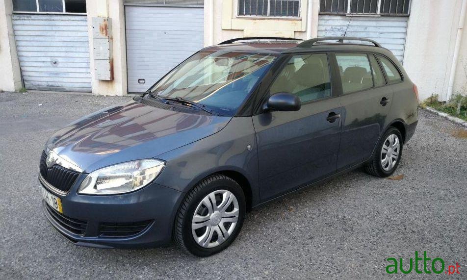 2011' Skoda Fabia Break photo #1