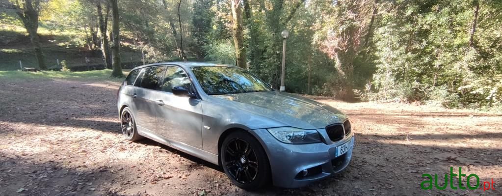 2009' BMW 320 photo #1