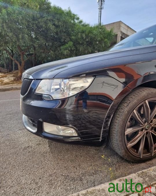 2010' Skoda Superb Break photo #6