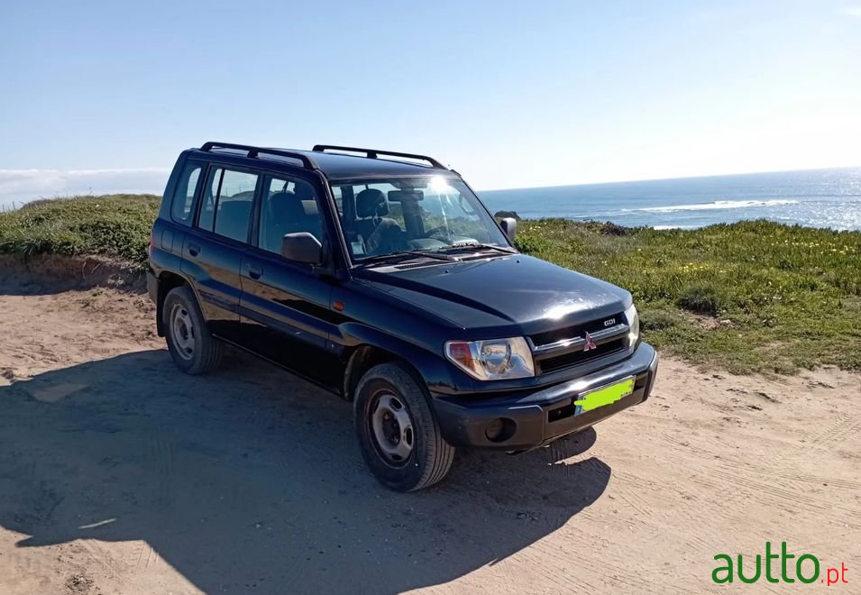 2001' Mitsubishi Pajero Pinin photo #3
