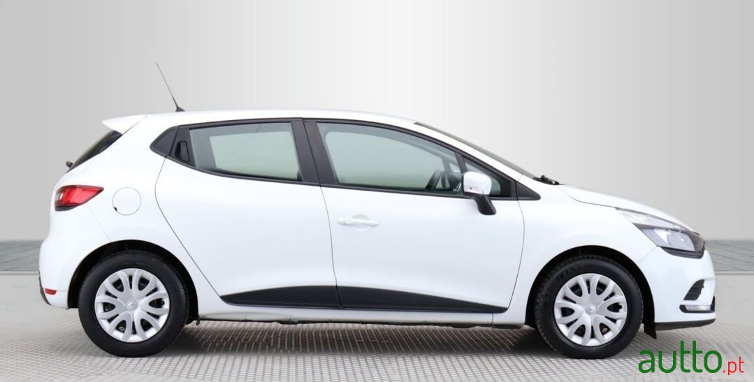 2018' Renault Clio photo #6
