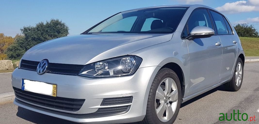 2013' Volkswagen Golf photo #3