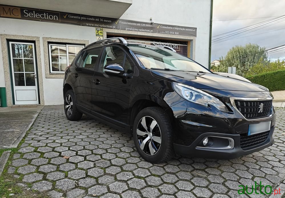 2019' Peugeot 2008 photo #3