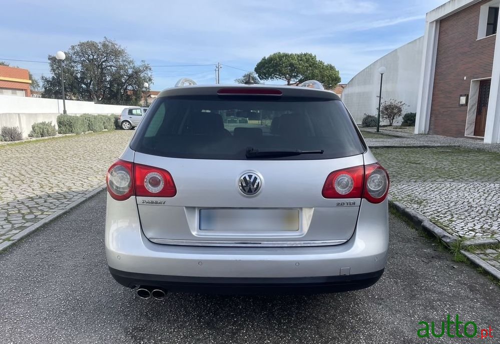 2008' Volkswagen Passat Variant photo #6