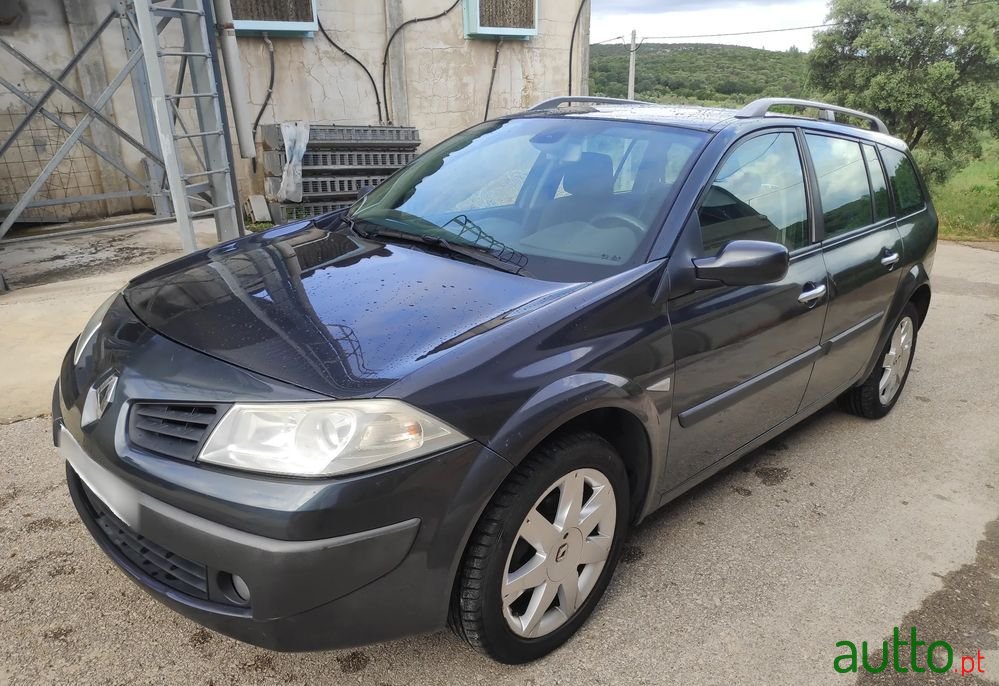 2008' Renault Megane Break photo #1