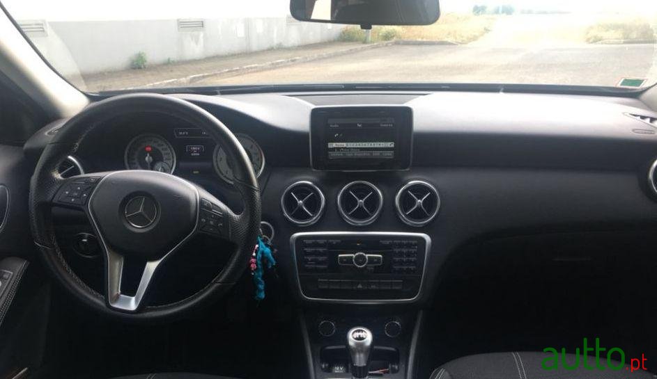 2014' Mercedes-Benz A-180 photo #2