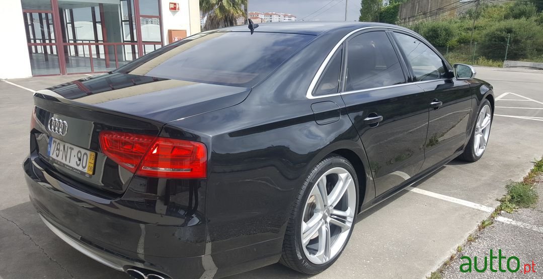 2013' Audi S8 photo #4