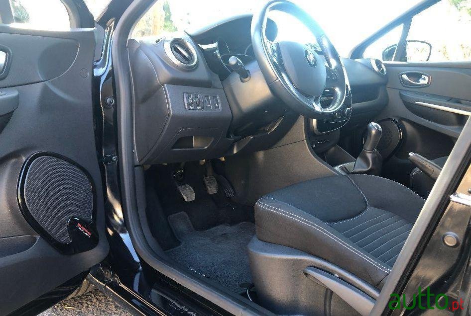 2016' Renault Clio photo #2