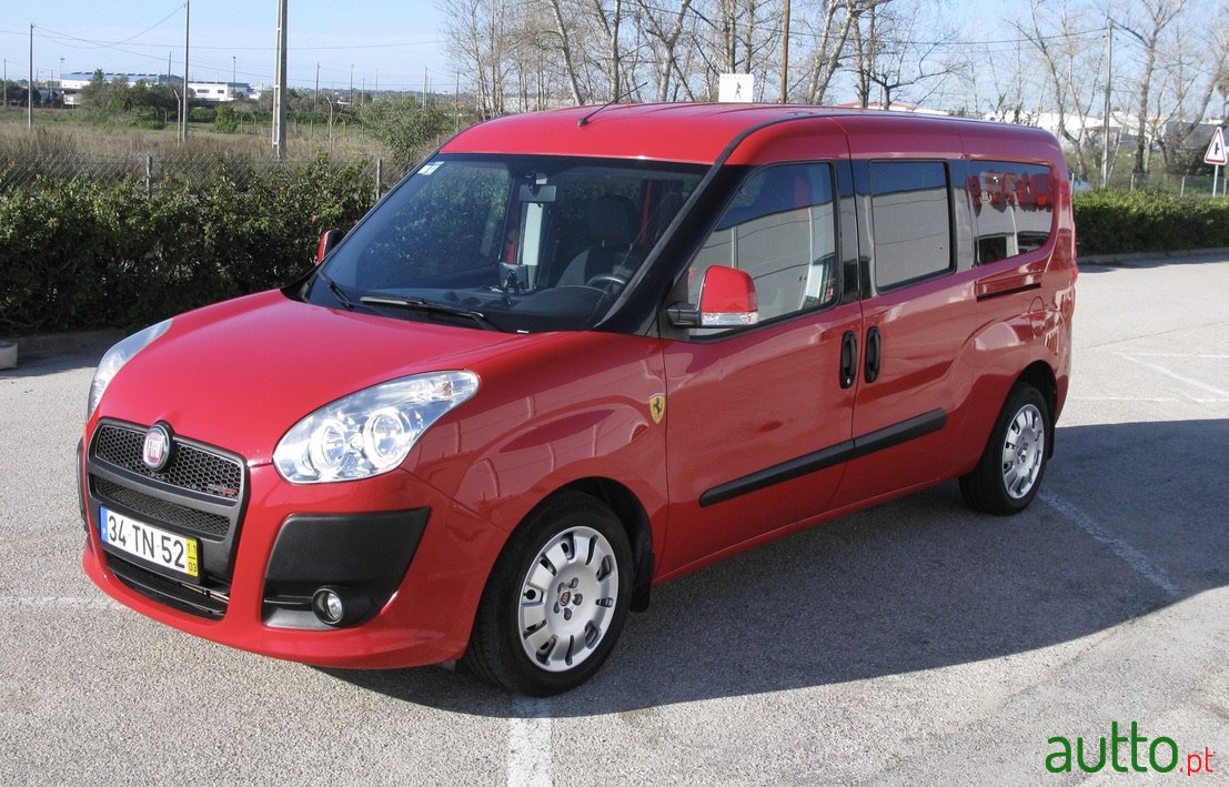 2011' Fiat Doblo photo #1