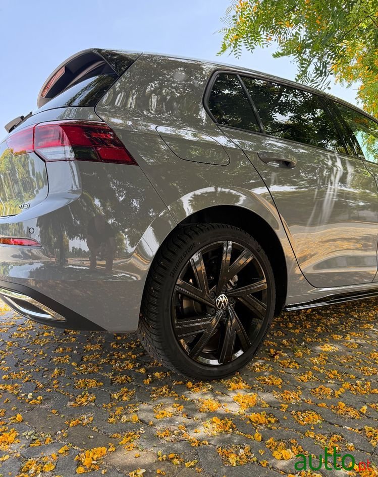 2023' Volkswagen Golf photo #5