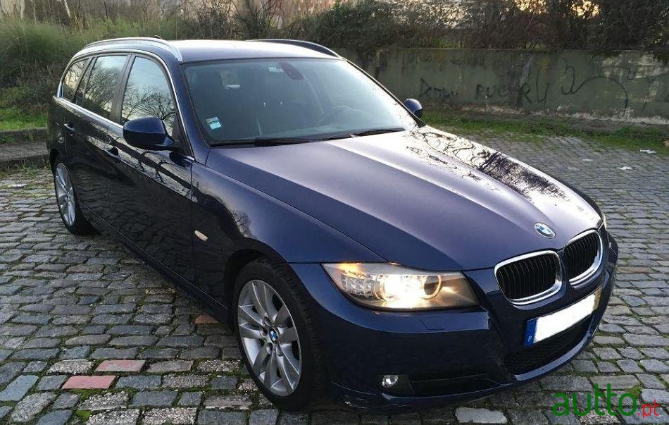 2010' BMW 318 photo #3