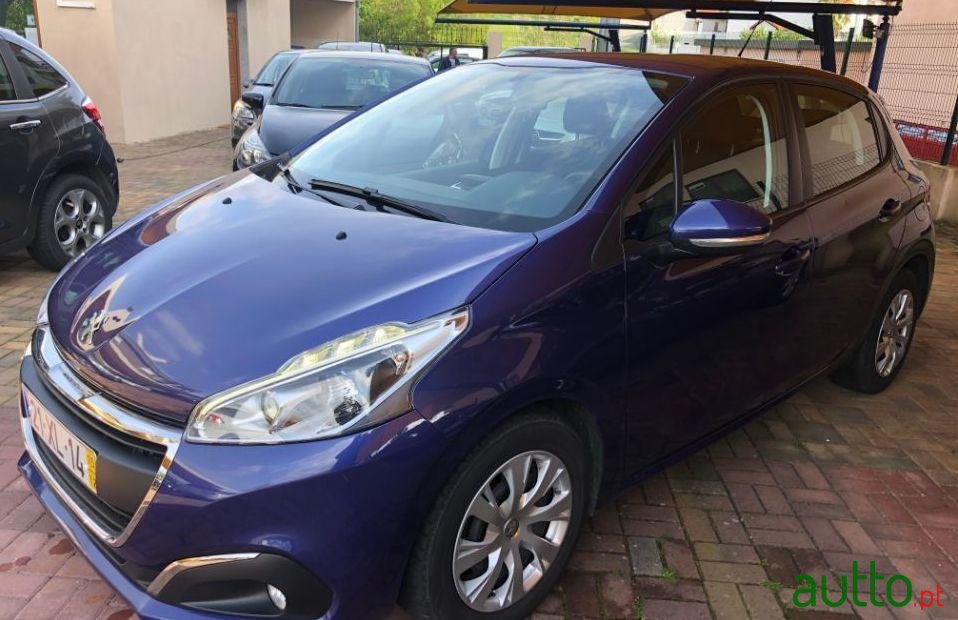 2015' Peugeot 208 photo #1