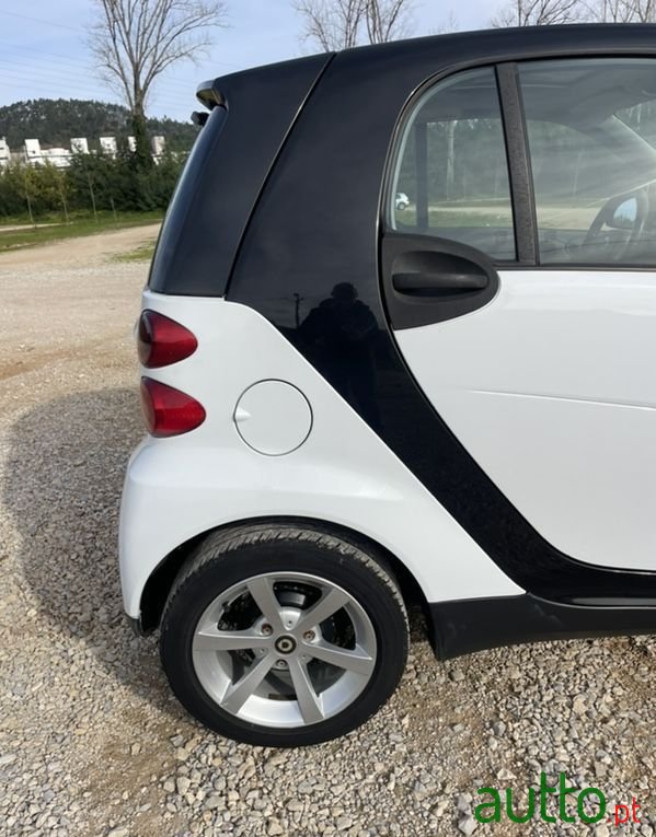 2010' Smart Fortwo photo #2