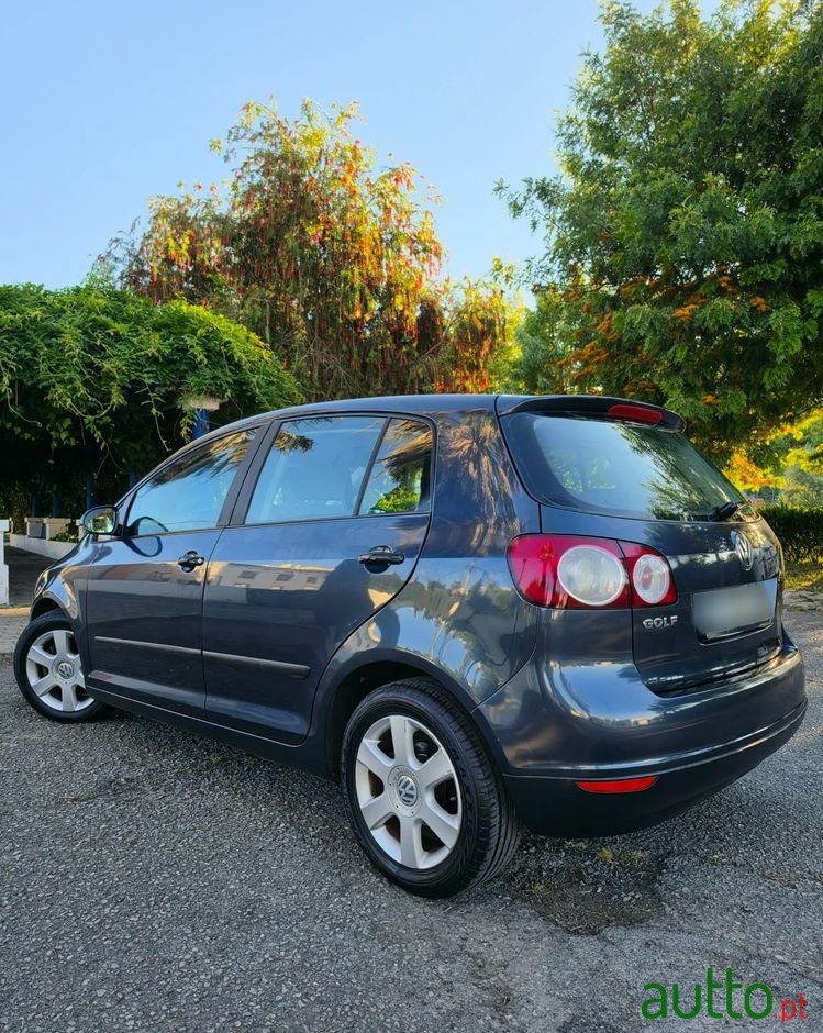 2005' Volkswagen Golf Plus photo #2