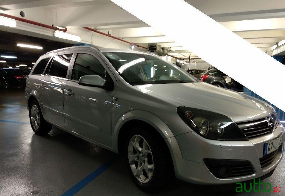 2006' Opel Astra Caravan photo #1